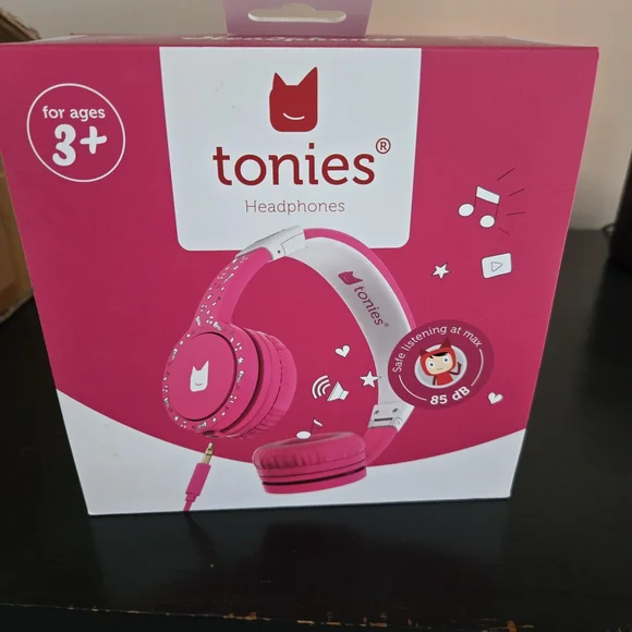 Tonies Pink Kids Headphones - Picture 2 of 3